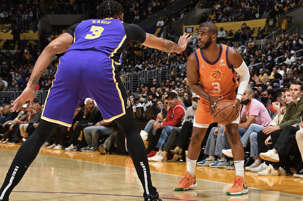 全球油价受 全球油价受