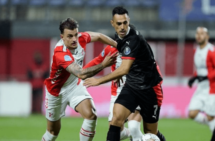 日本队以其 日本队以其