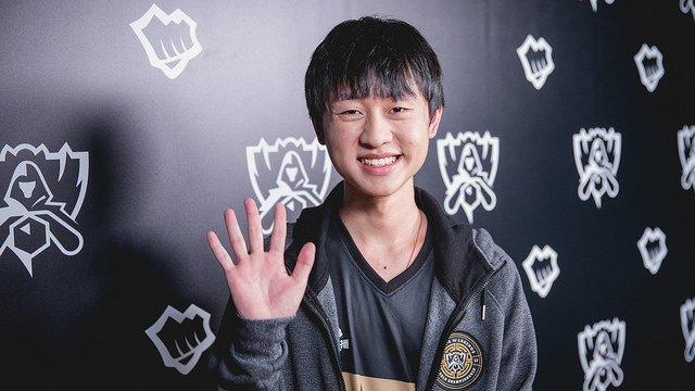 且与玩家的